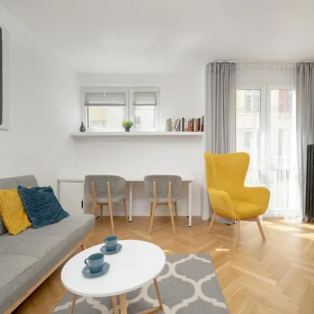 New Close To The Market Square By Renters Апартаменты *